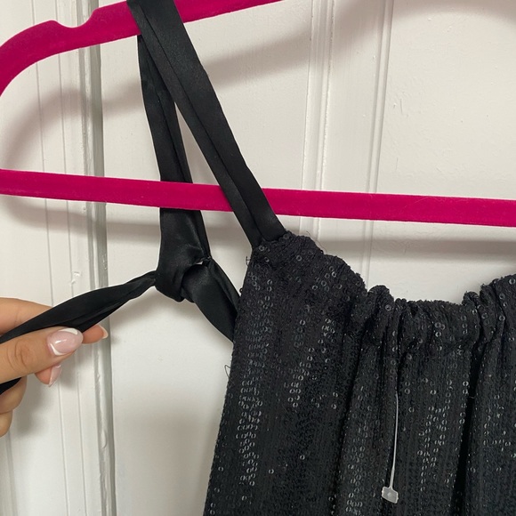 Carmen Marc Valvo | Black Drape top - Picture 3 of 6